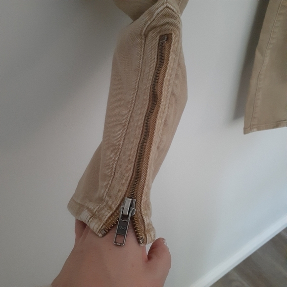 Gap Taupe Always Skinny Denim. - Picture 4 of 8